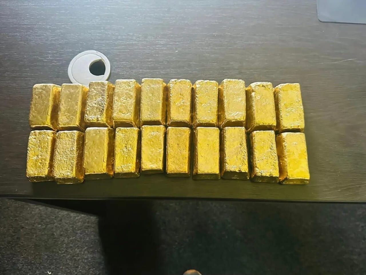 Batch of 22K gold bars